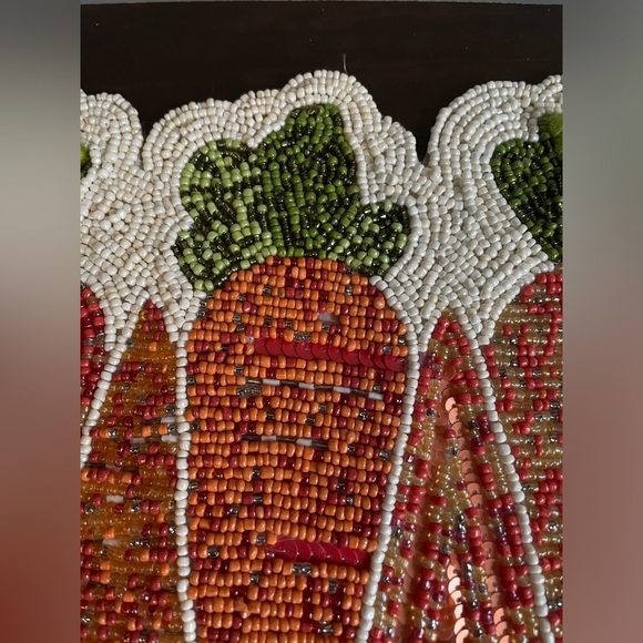 Beaded carrot table runner - Picture 7 of 14